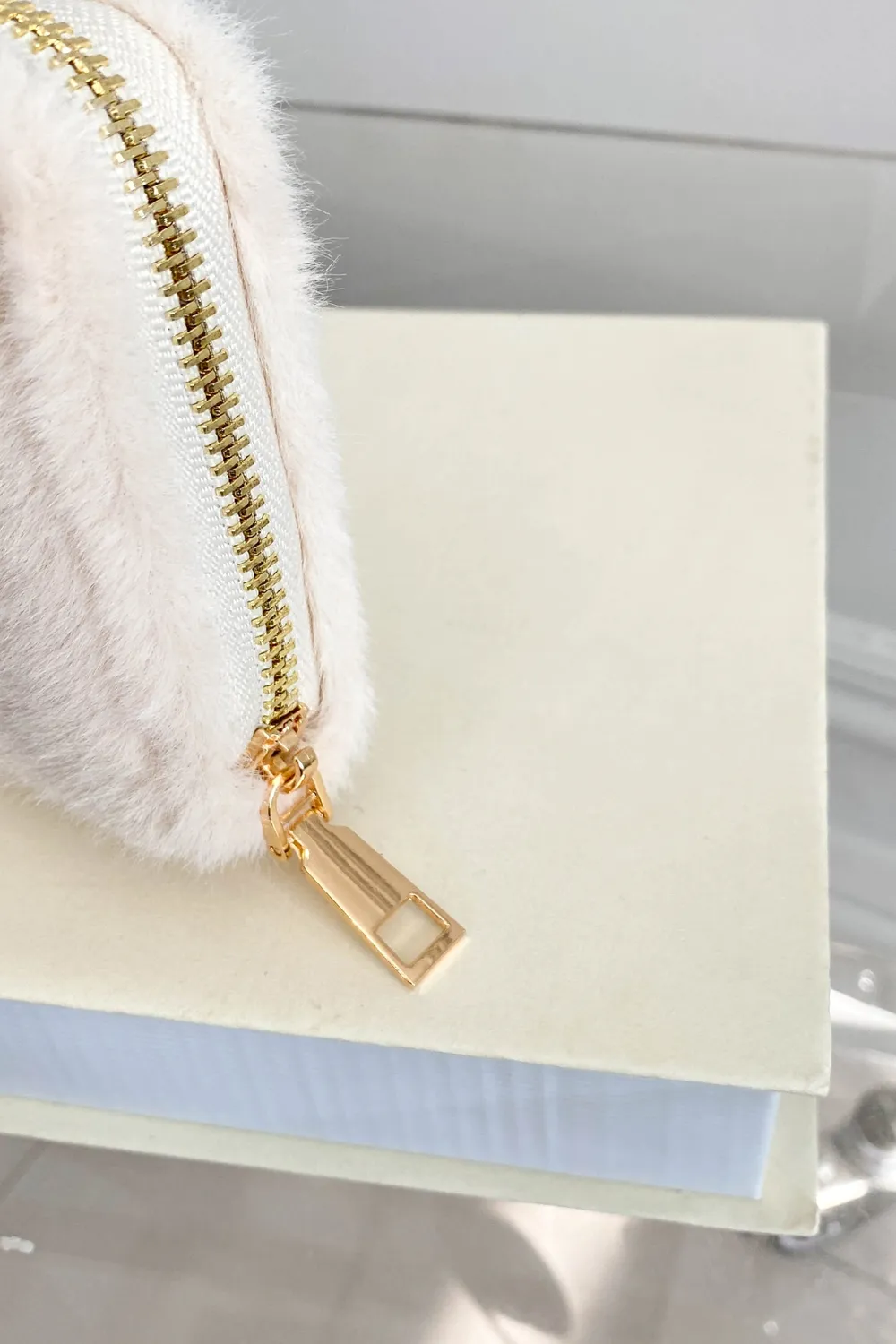 Solid Color Fluff Rectangle Wallet - Image 10