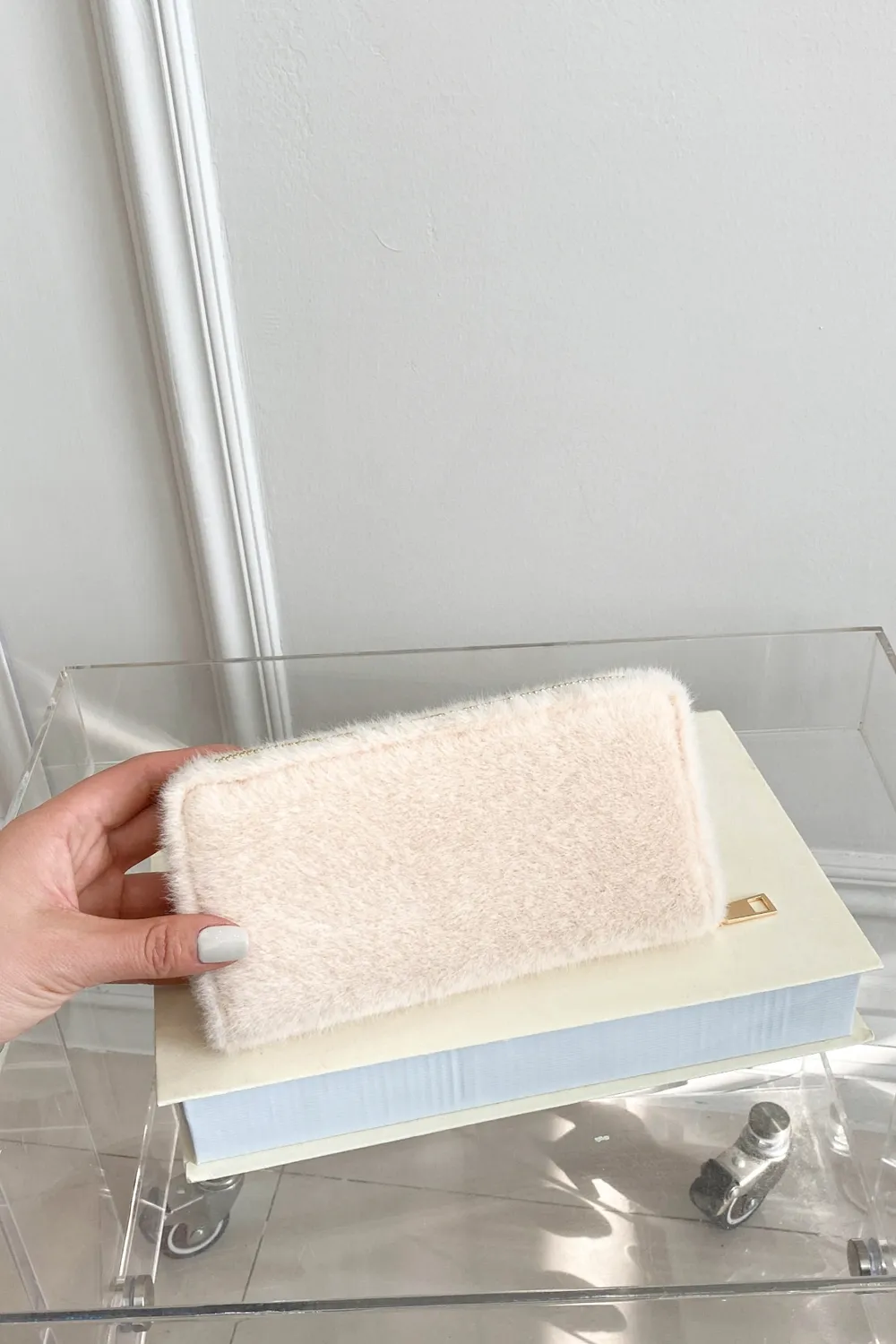 Solid Color Fluff Rectangle Wallet - Image 11