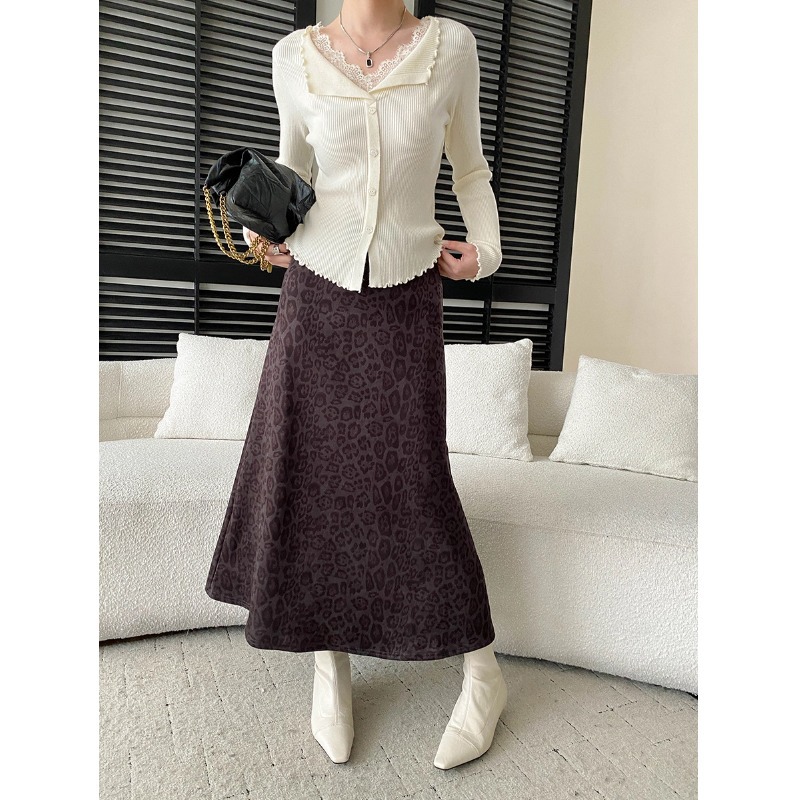 Gentle Atmosphere False Two-Piece Lace Spliced Ruffled Collar Fitted Knit Sweater - Image 6