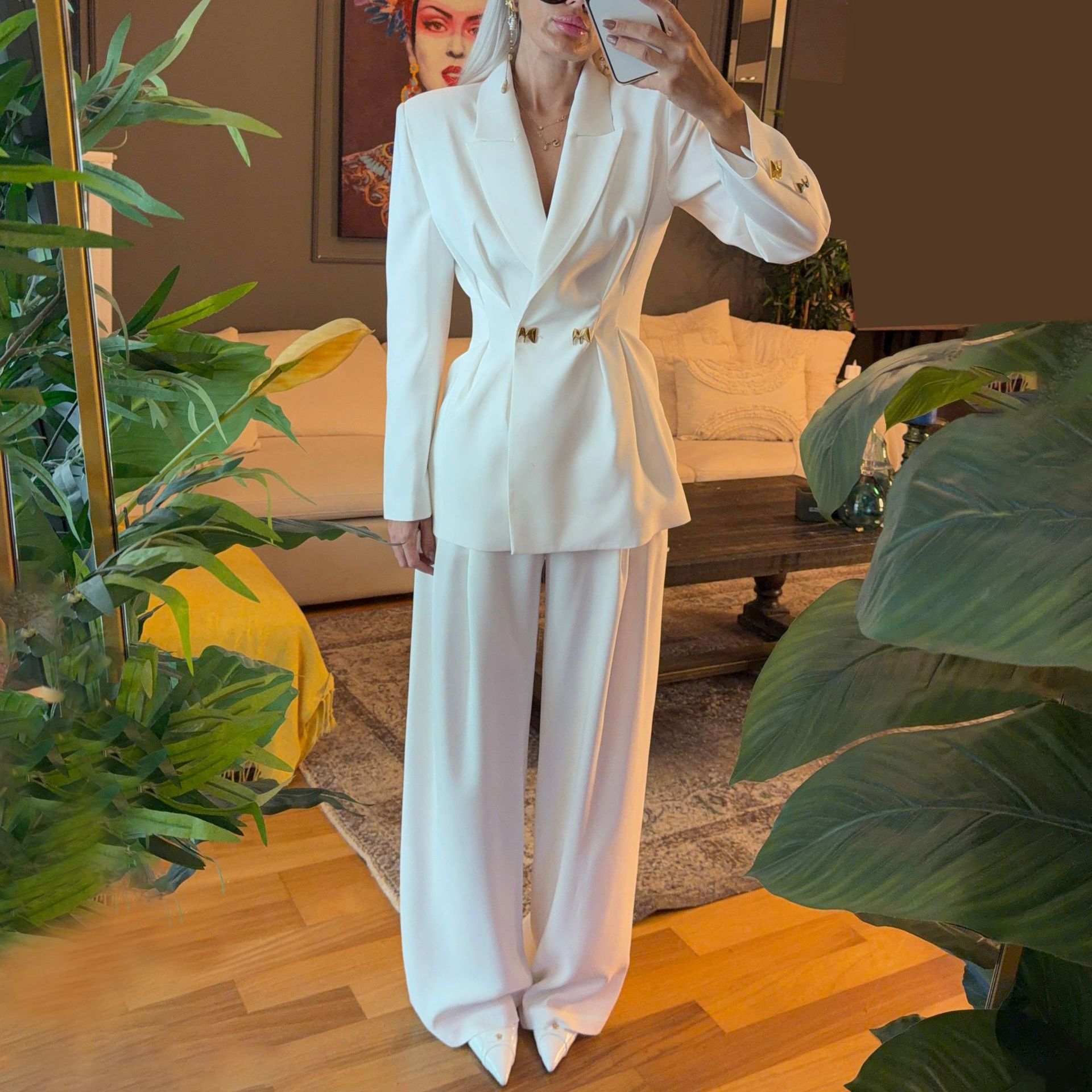 Metal buckle waist cinching suit+solid color straight leg pants - Image 2
